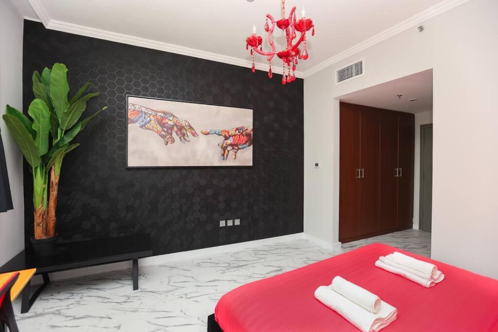 Apartment Downtown French Chic