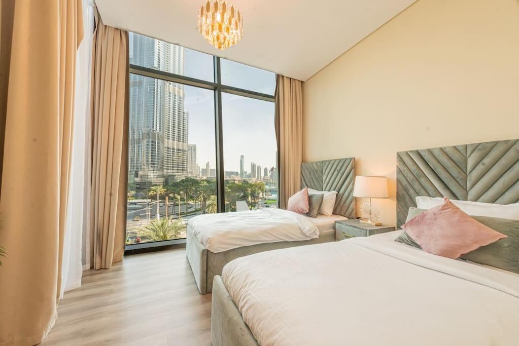First Class 2br With Full Burj Khalifa And Fountain View * Dubai