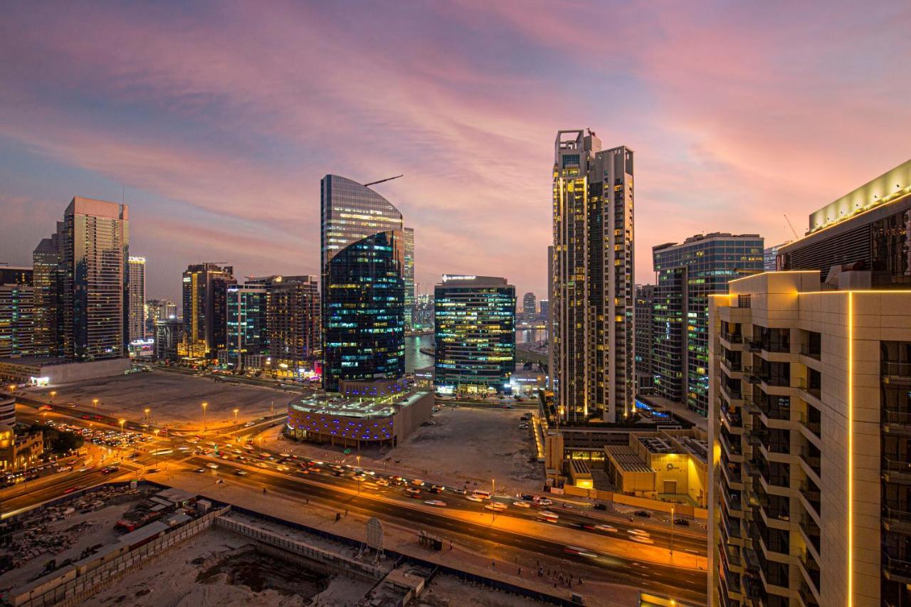 Daire Luxury Oasis 2 Bed In Downtown 7 Mins To Mall Dubai
