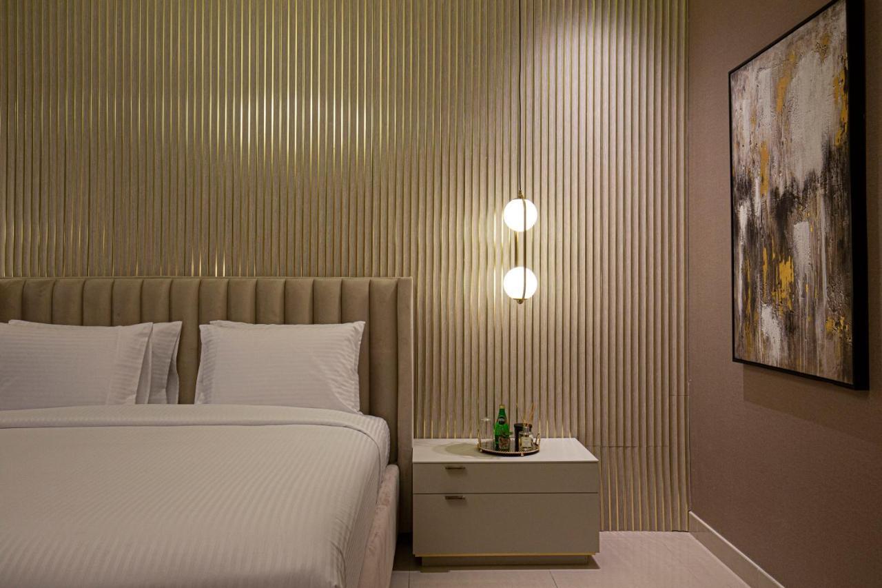Luxury Oasis 2 Bed In Downtown 7 Mins To Mall Dubai