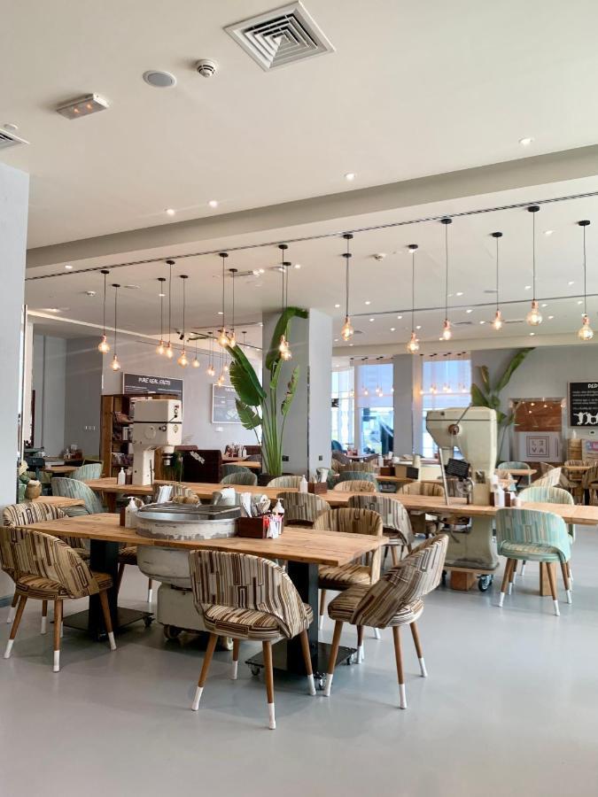 Leva And Suites, Opposite Downtown 4*
