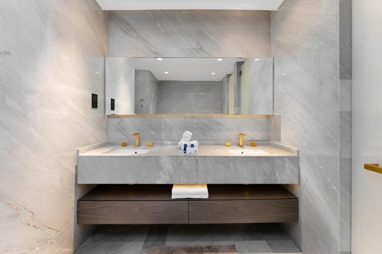 Apartment Maison Privee - Glamourous With Sea Views At Five Palm Dubai