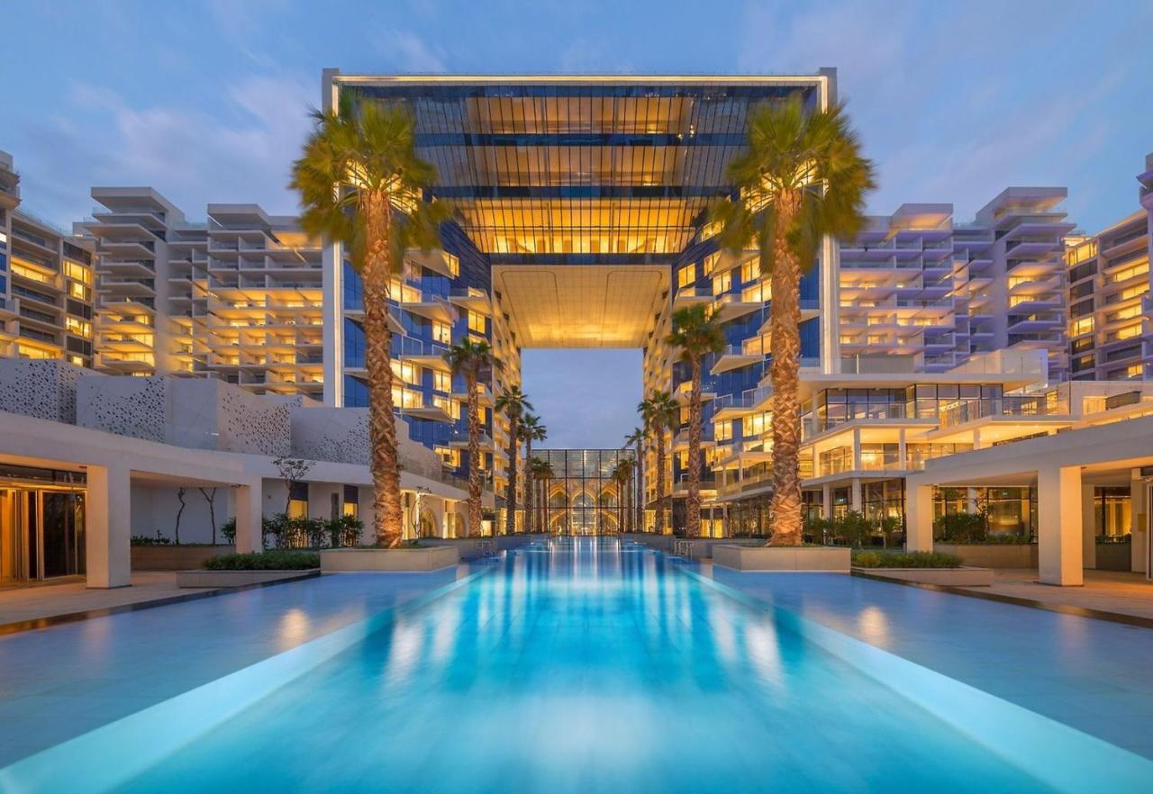 Maison Privee - Glamourous With Sea Views At Five Palm Apartment
