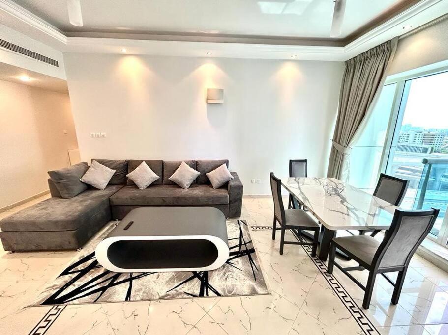 Brand New Marina Opal Huge 1br Daire *