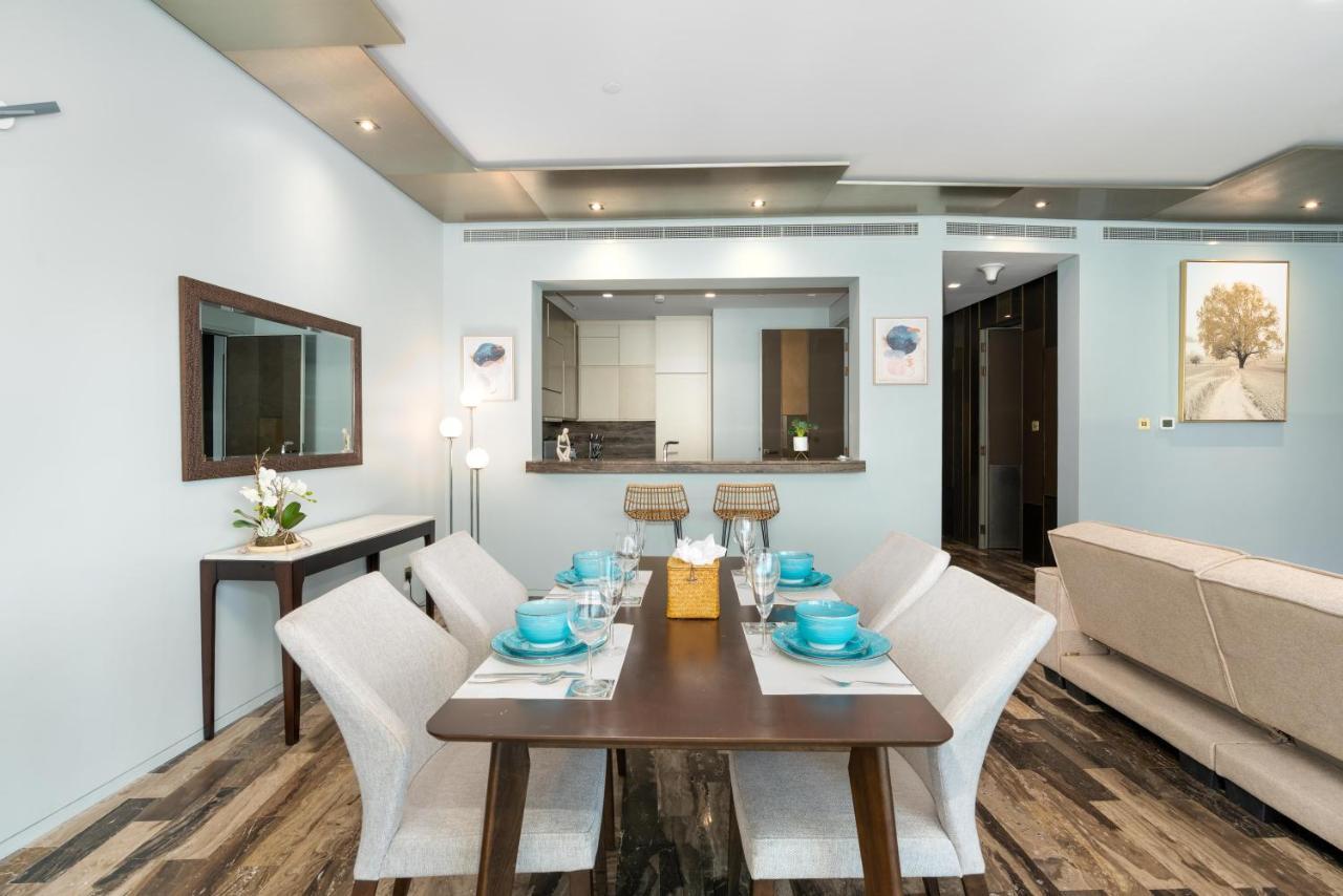 Apartment White Sage - Fendi With Full Palm Jumeirah View Dubai