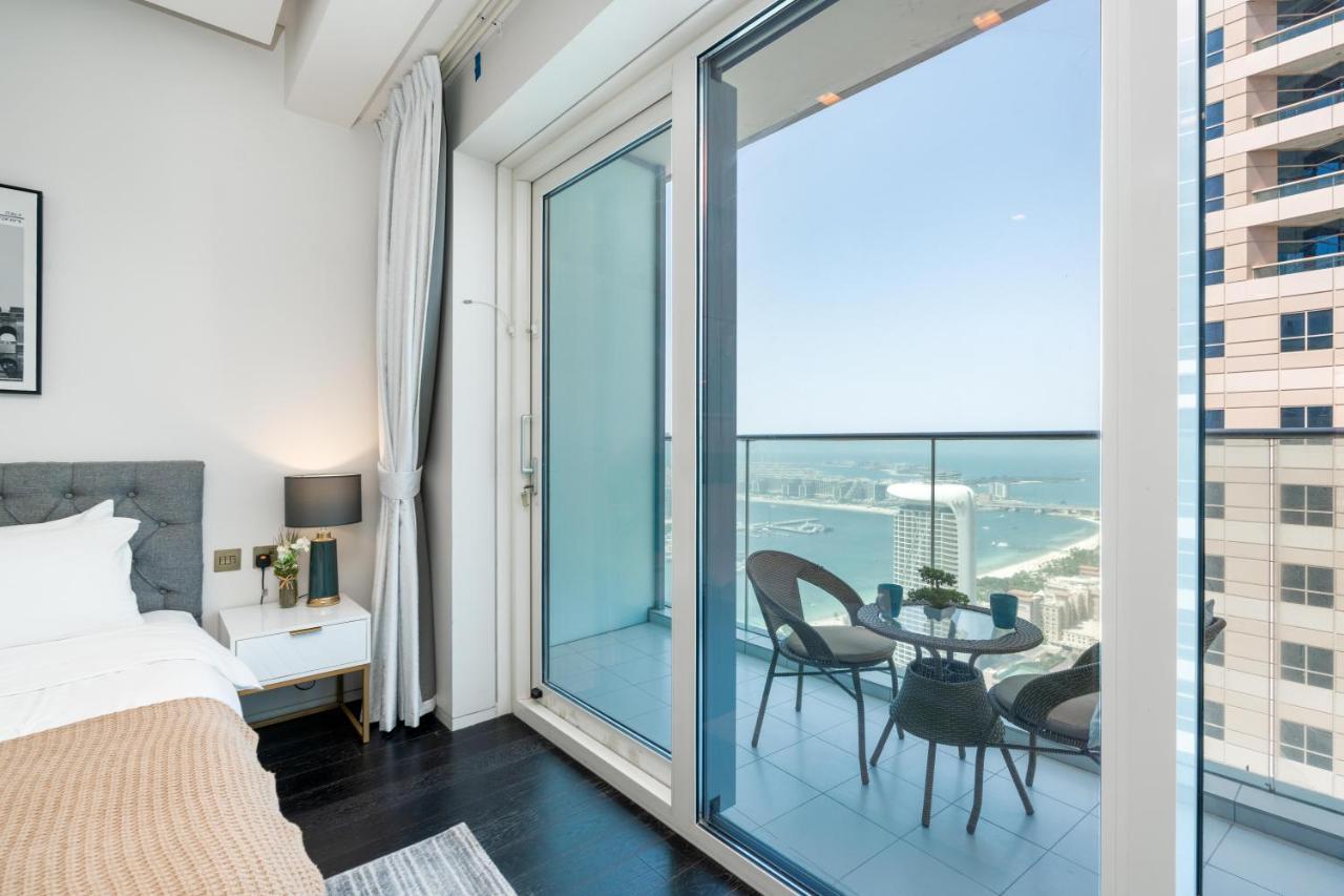 White Sage - Fendi With Full Palm Jumeirah View *