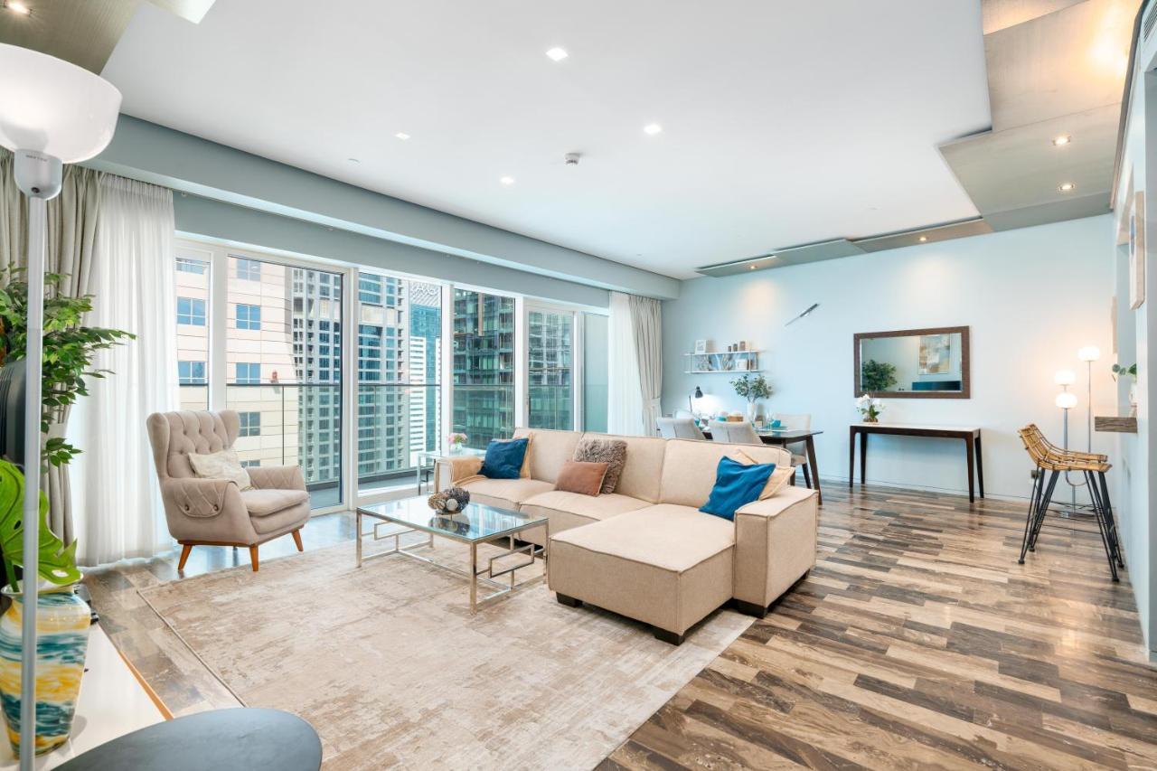 White Sage - Fendi With Full Palm Jumeirah View Dubai