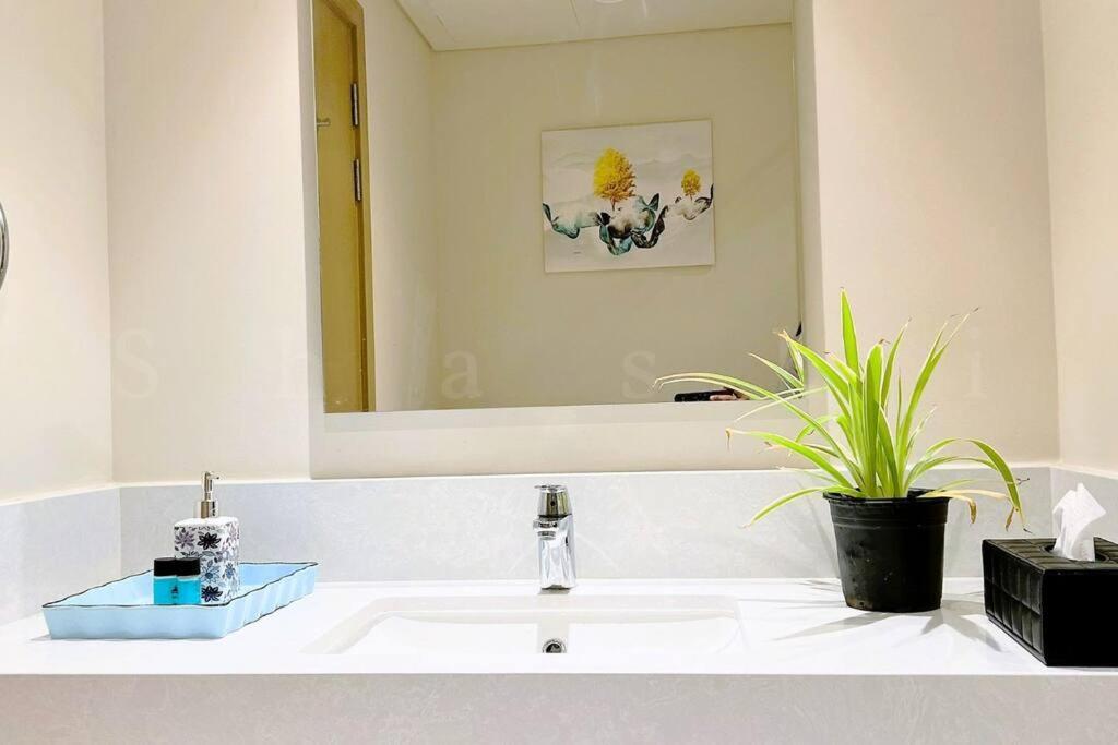 Holiday home The Shrashi Suites, Creek Harbour - Paradise On The Island With Skyline & Burj Khaleefa View Dubai
