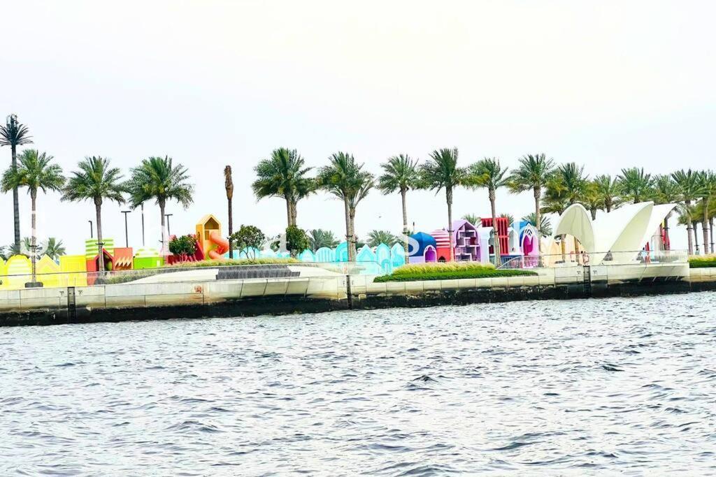 The Shrashi Suites, Creek Harbour - Paradise On The Island With Skyline & Burj Khaleefa View Holiday home