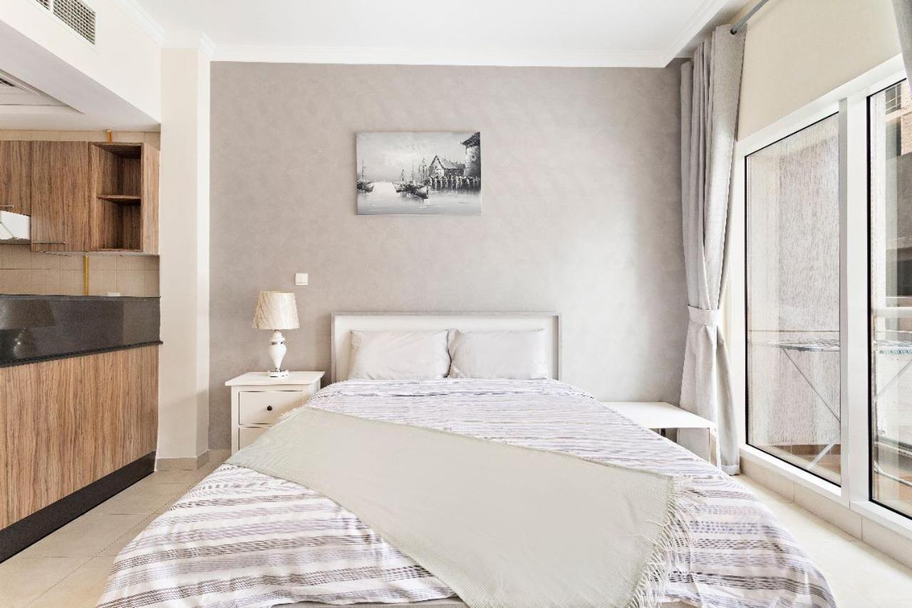 Aliving Modern In Heart Of Downtown At Burj Al Nujoom-110 Dubai