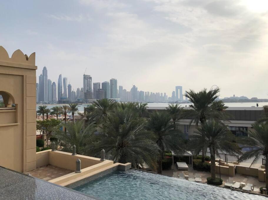 Apartment Ultimate / Fairmont Residences The Palm / Designer Luxury / Direct Access / Big Terrace / Partial Sea View Dubai