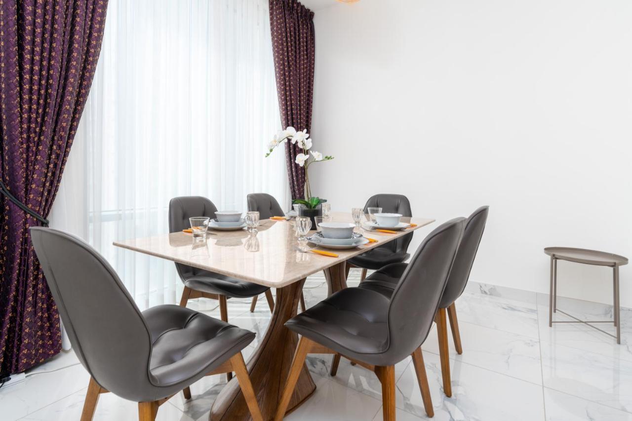 White Sage - Amna Tower Apartment