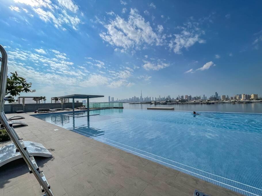 Vogue Waterfront Living - The Grand Creek Harbour *