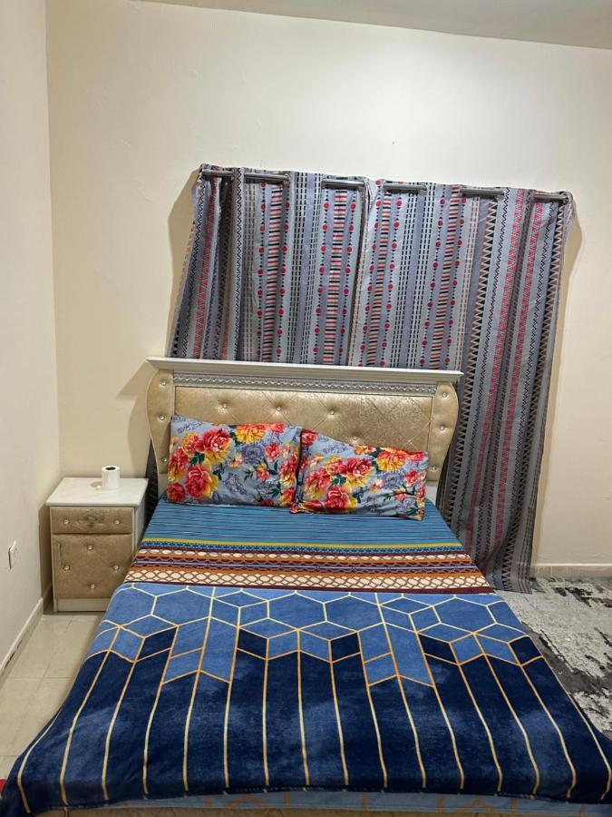 Fateh Building Homestay *