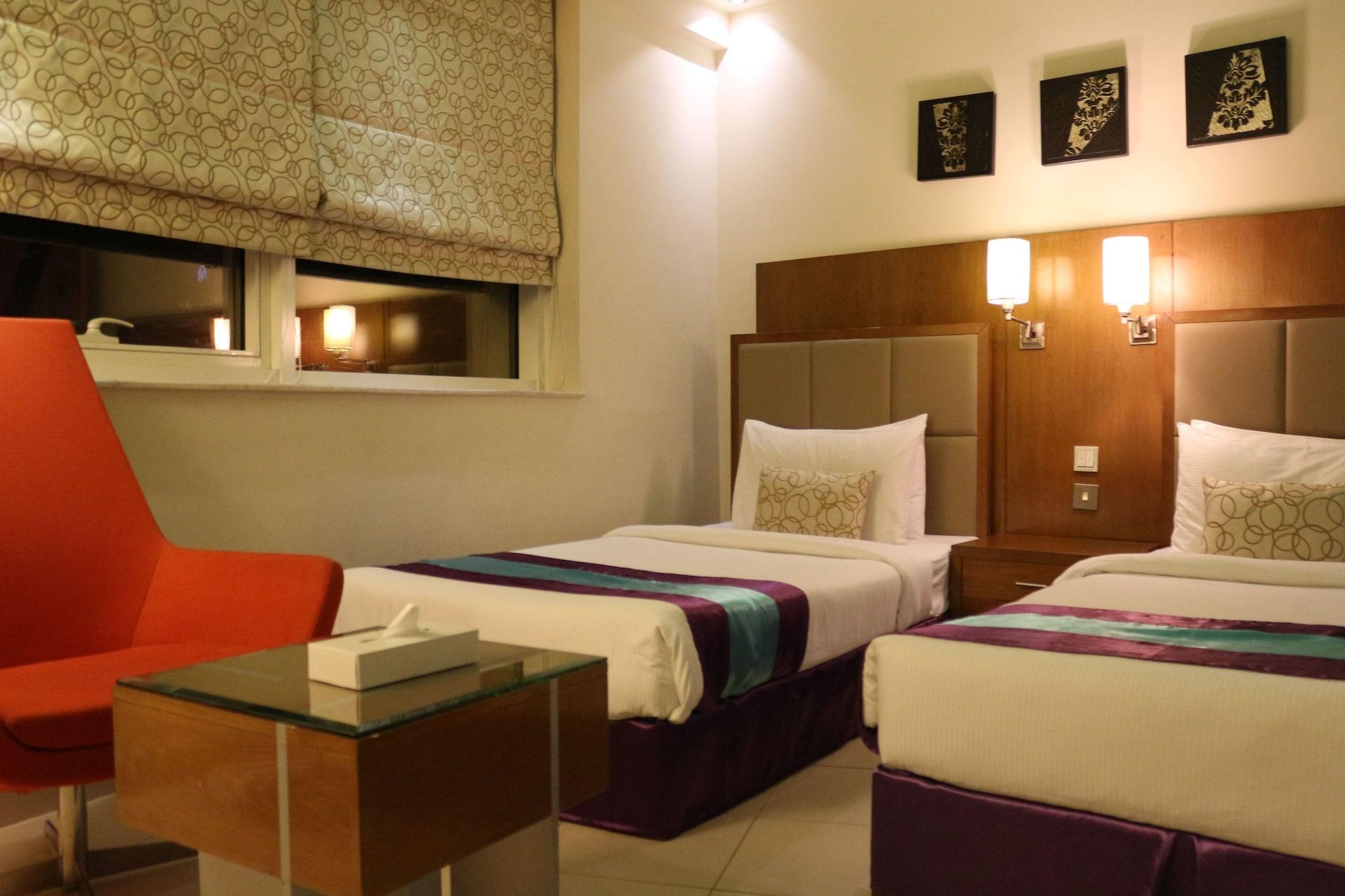 Aparthotel Pearl Executive 4*