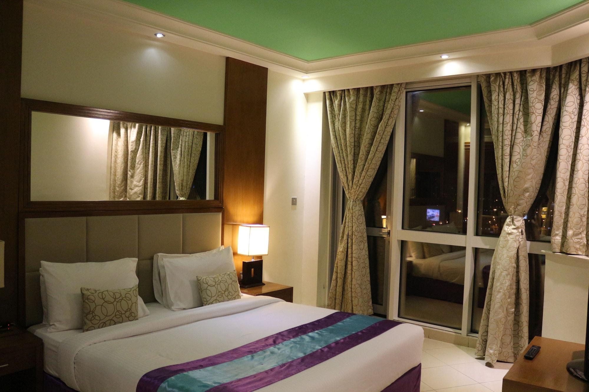 Pearl Executive Aparthotel 4*