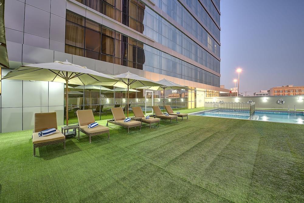 Hotel Royal Continental 4*