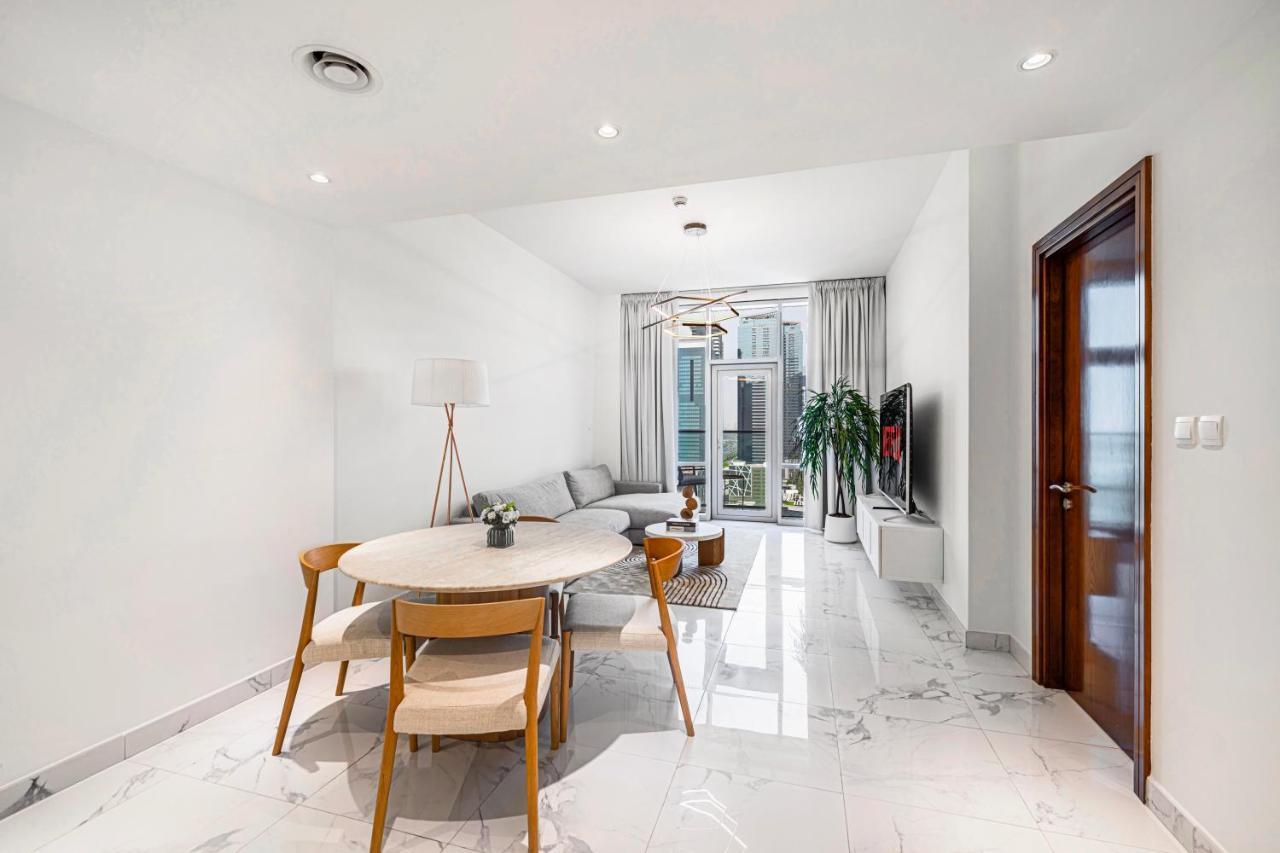 Daniels Canal View 1br In Meera Tower Dubai