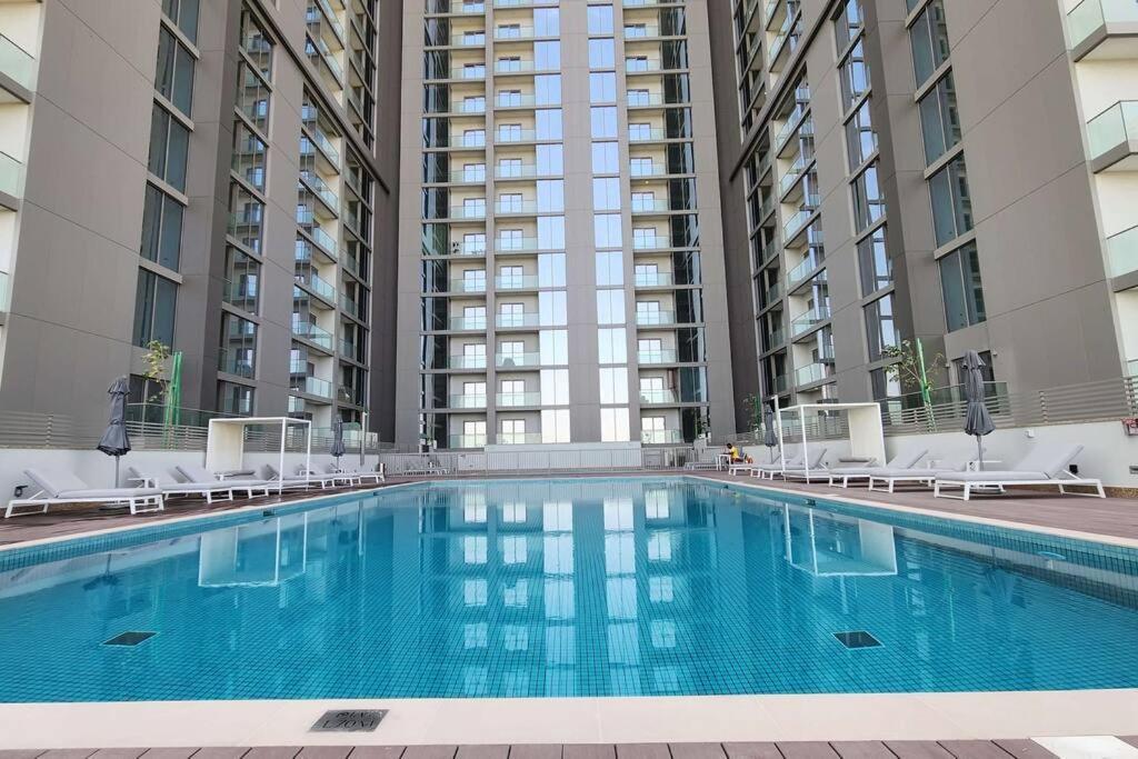 By Latinem Luxury 1br Cvr B3101 Near Burj Khalifa Daire