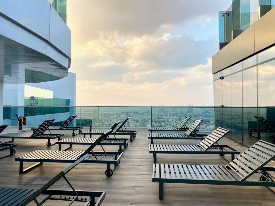 Alfa World Trade Centre 1br, Max Metro Station *