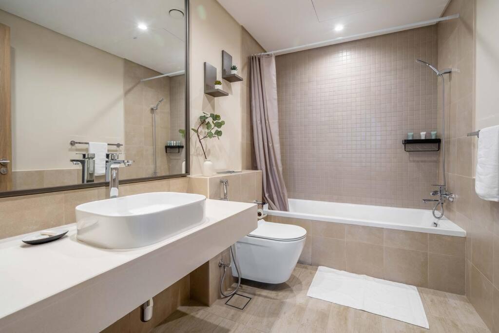 Alfa World Trade Centre 1br, Max Metro Station Dubai