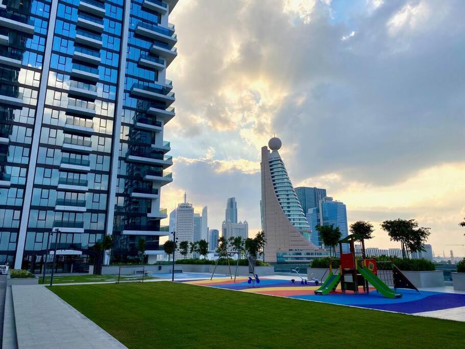 Apartment Alfa World Trade Centre 1br, Max Metro Station Dubai