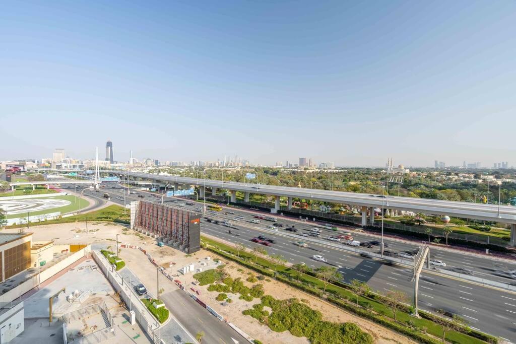 Alfa World Trade Centre 1br, Max Metro Station *