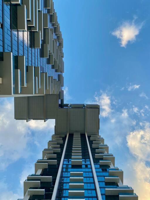 Alfa World Trade Centre 1br, Max Metro Station * Dubai