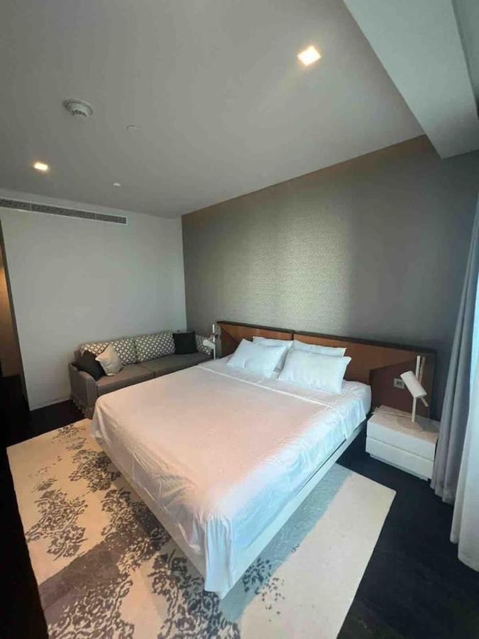 1br Fendi Unit In Damac Heights On 65th Floor Dubai
