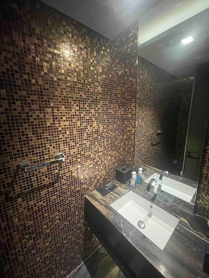 1br Fendi Unit In Damac Heights On 65th Floor Apartment *
