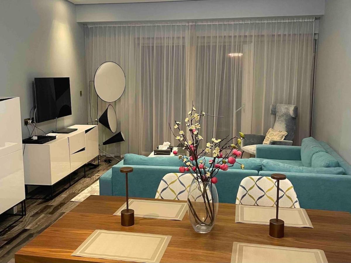 1br Fendi Unit In Damac Heights On 65th Floor * Dubai