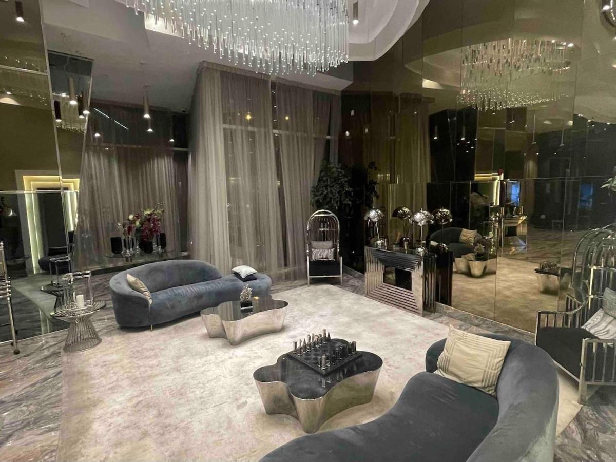 1br Fendi Unit In Damac Heights On 65th Floor Dubai