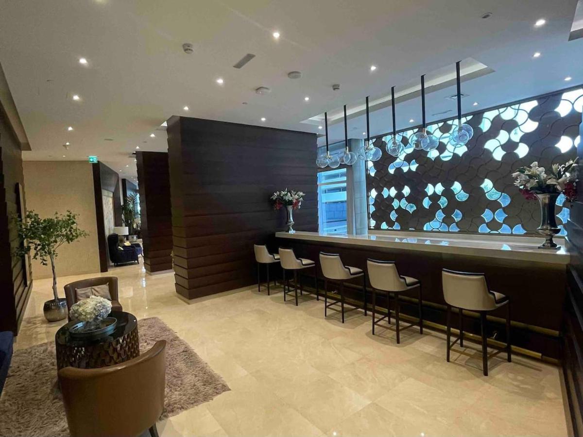 1br Fendi Unit In Damac Heights On 65th Floor Apartment *