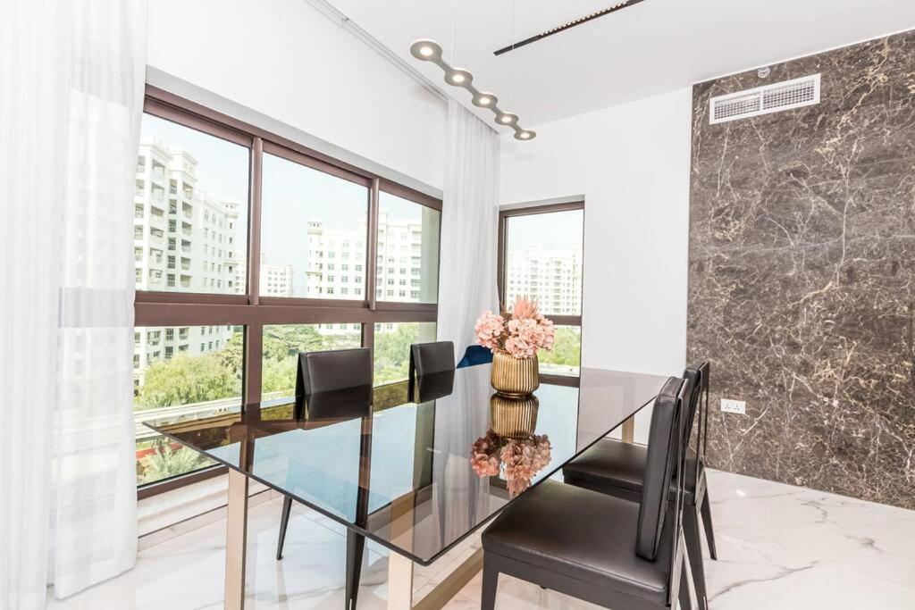 Palm Jumeirah Paradise- Luxury,unveiled