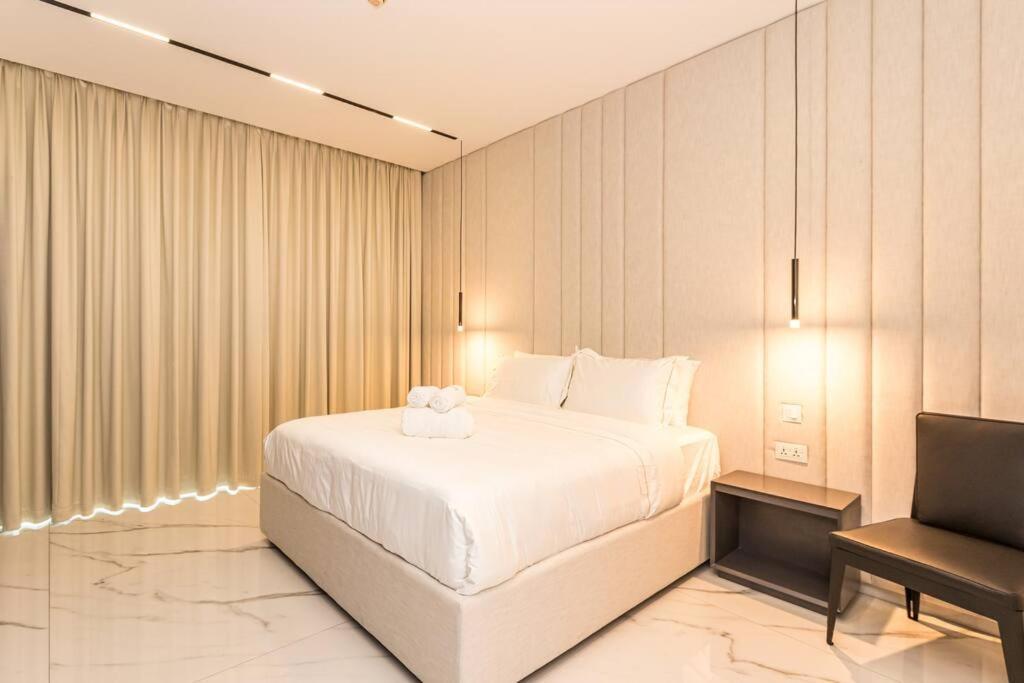 Palm Jumeirah Paradise- Luxury,unveiled