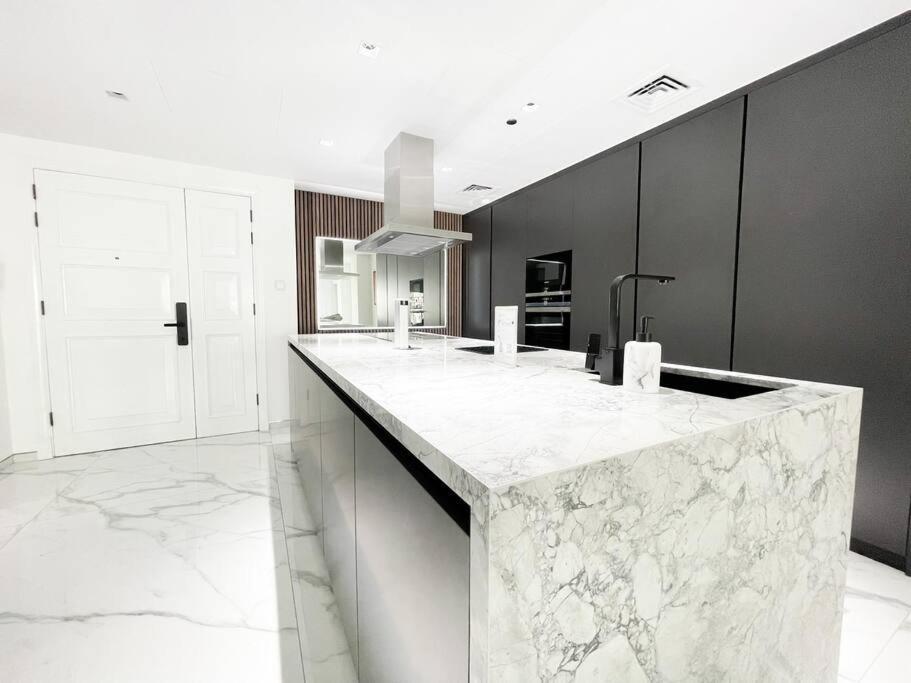 Palm Jumeirah Paradise- Luxury,unveiled *