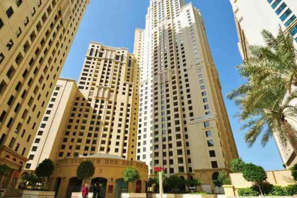 Shams Front Jbr By Happy Season