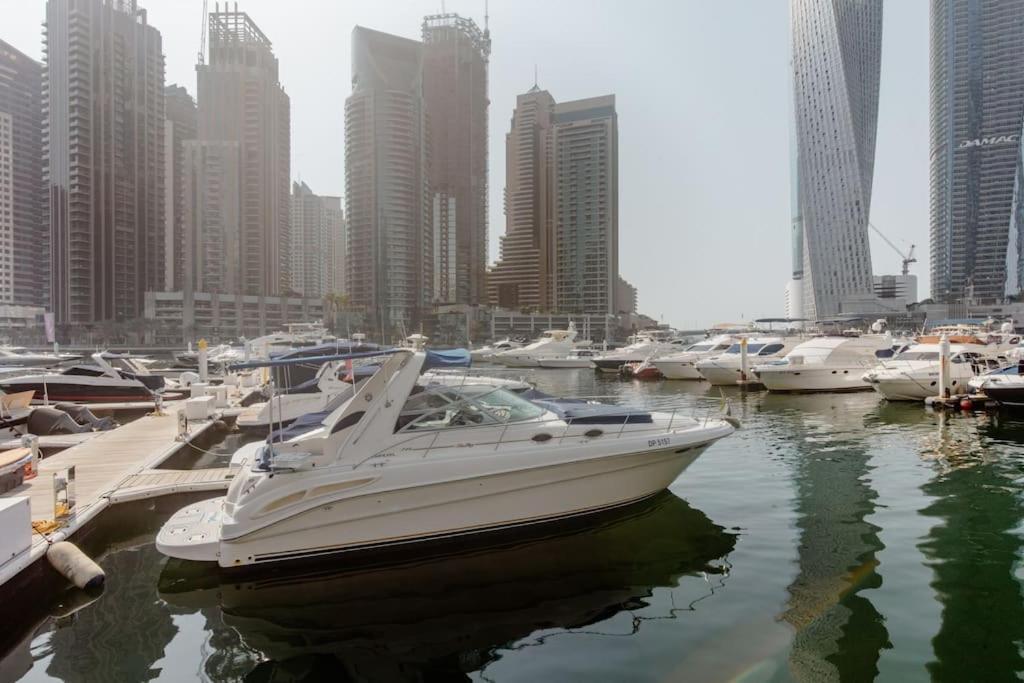 Apartment 1br Fendi Unit In Damac Heights On 65th Floor Dubai