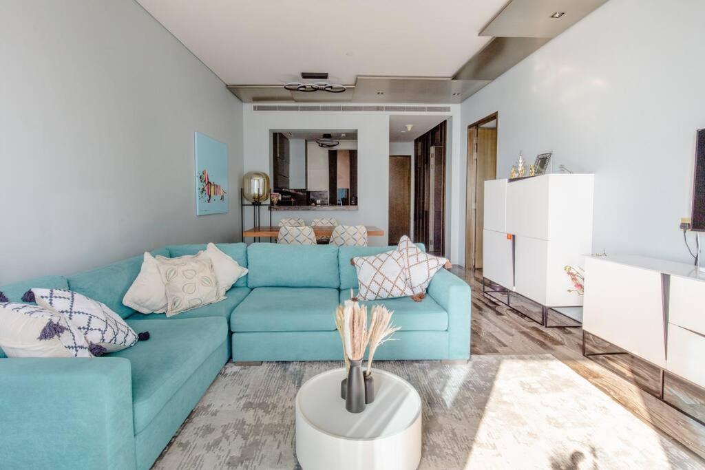 Apartment 1br Fendi Unit In Damac Heights On 65th Floor Dubai