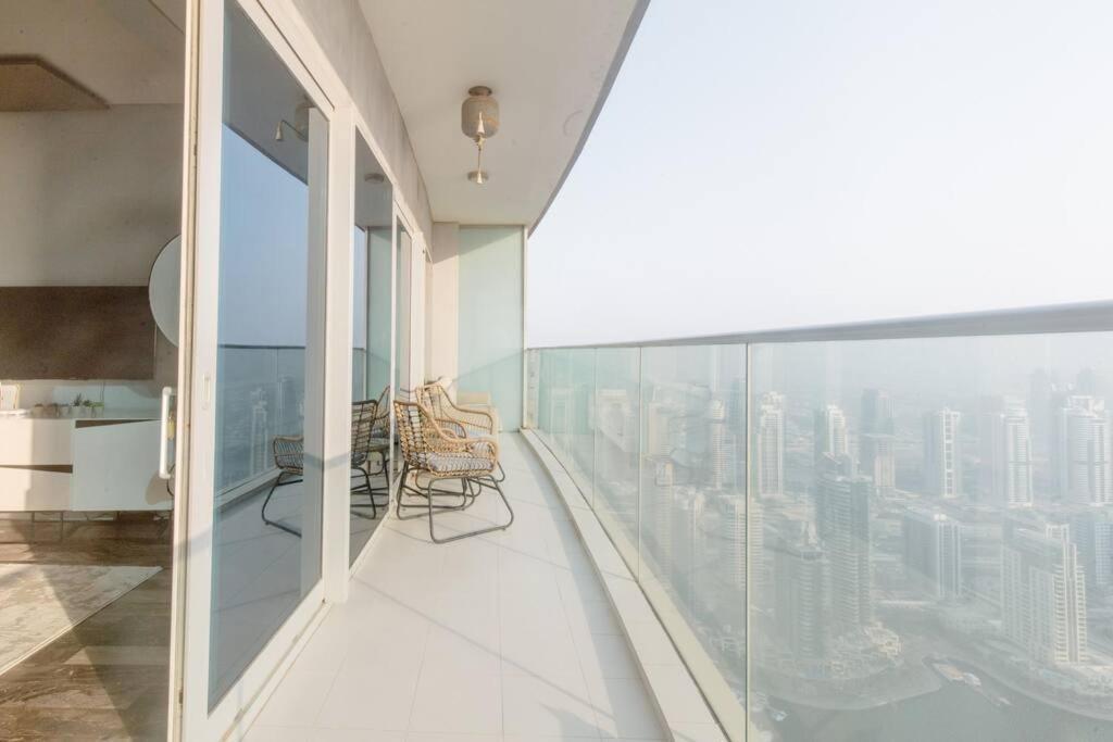1br Fendi Unit In Damac Heights On 65th Floor Dubai