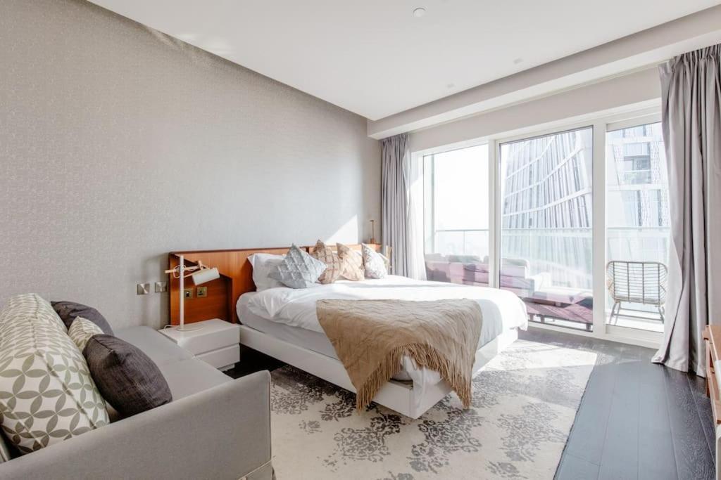 1br Fendi Unit In Damac Heights On 65th Floor Dubai