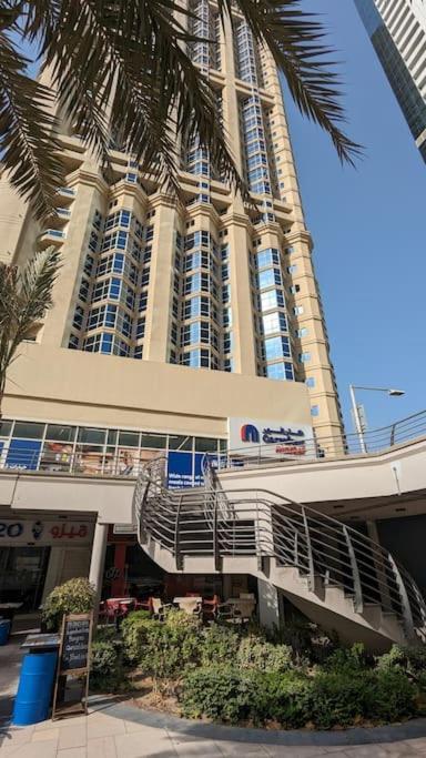 Premium 1bhk Near Metro Station Marina & Jbr * Dubai