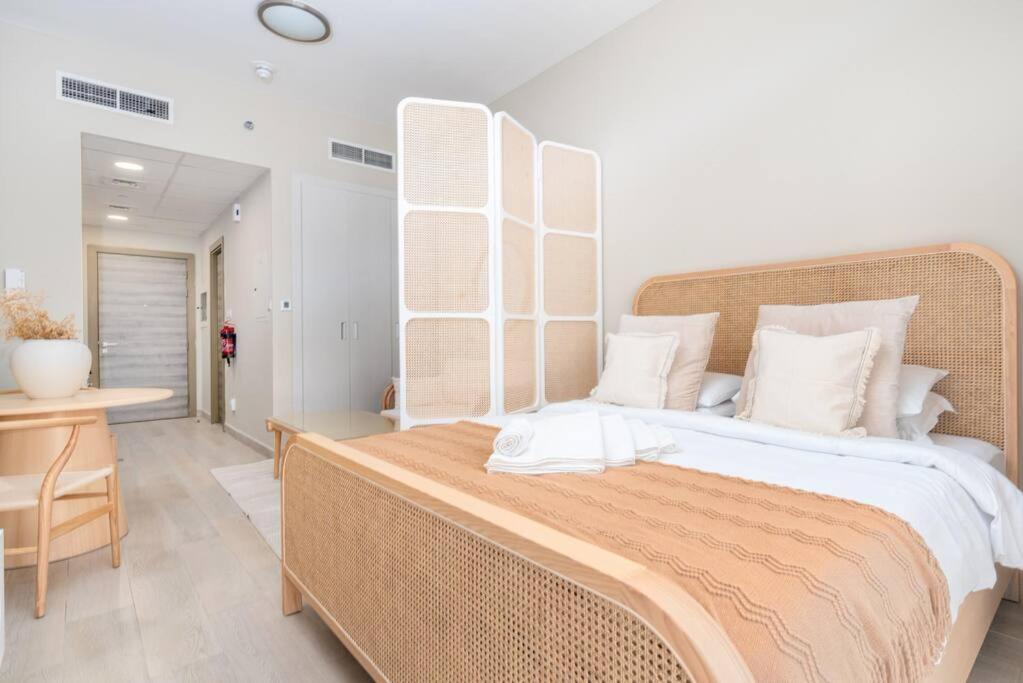 Bloom Heights: Pool, Gym & Wi-fi - Jvc - *
