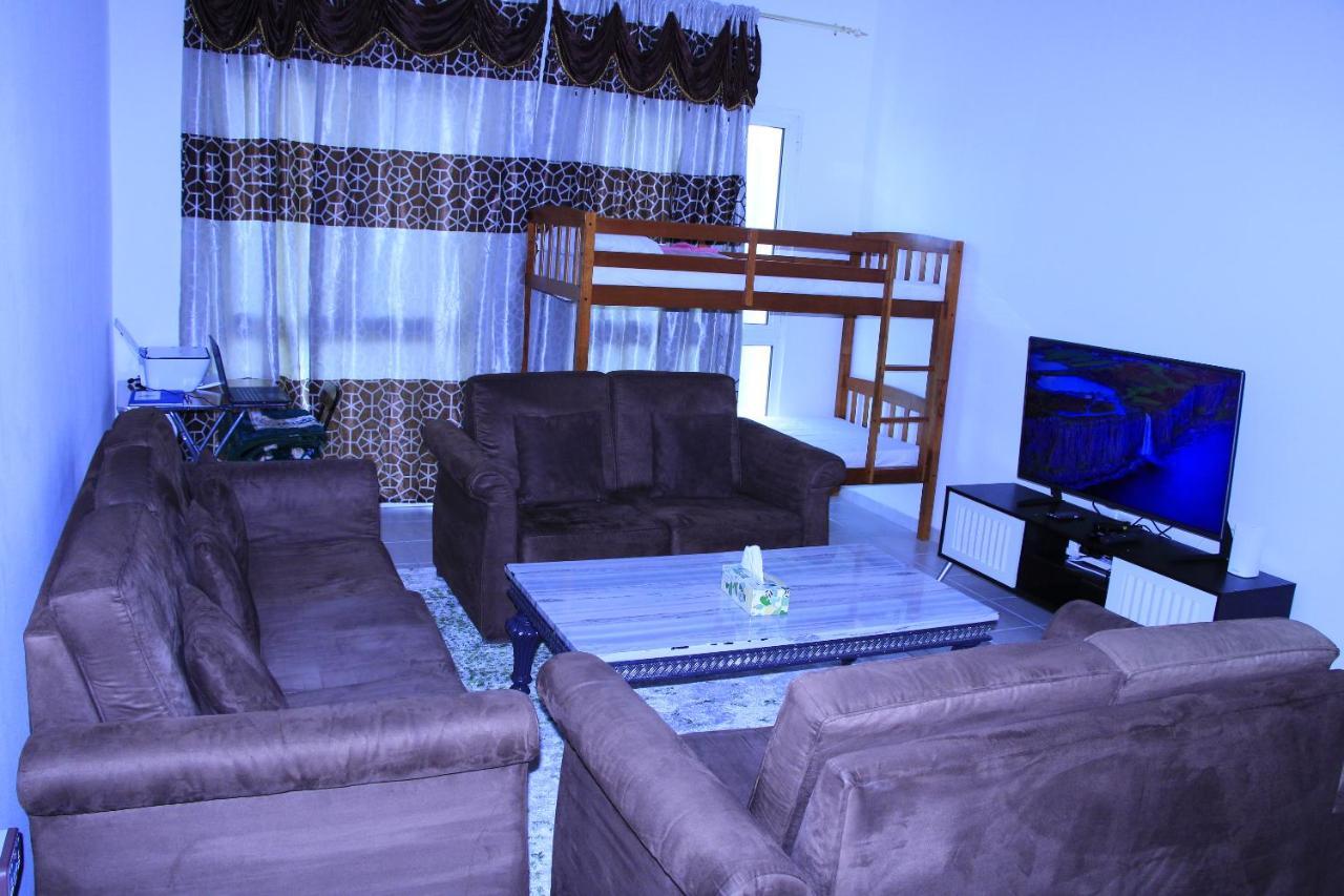Hostel Dreams *