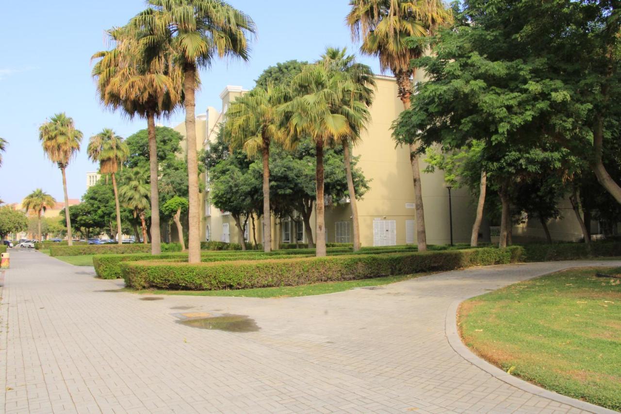 Hostel Dreams *
