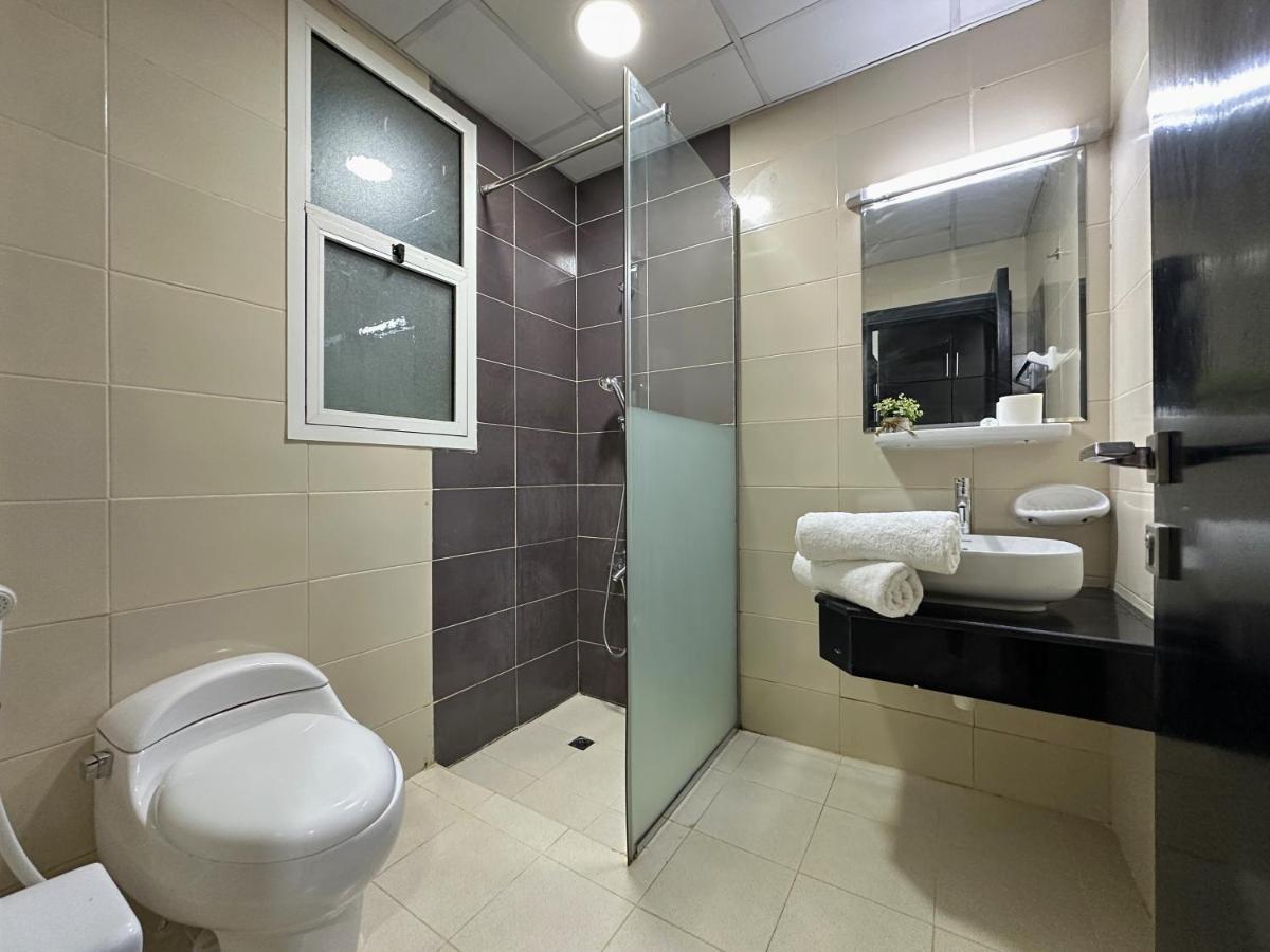 Cool Near To Metro & In Marina Apartment