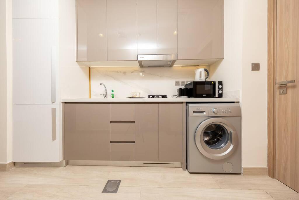 Apartment Contemporary Bright Studio Near Downtown *