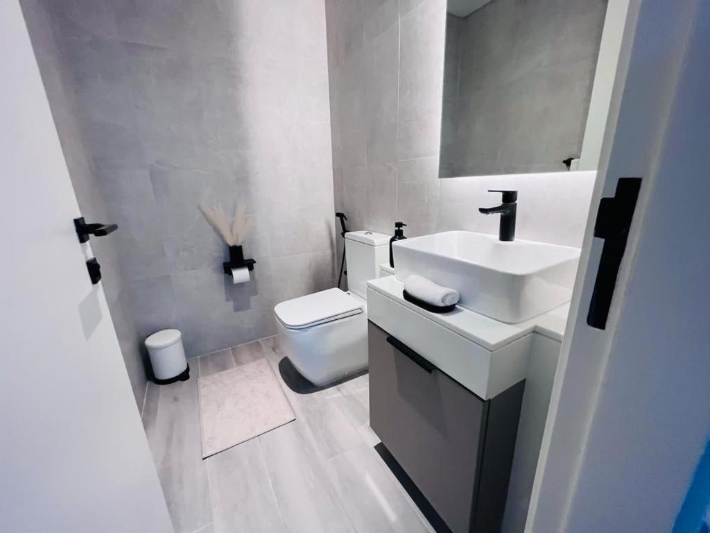 Apartment Dar Alsalam - Premium And Spacious 1br With Balcony In Noor 2 *