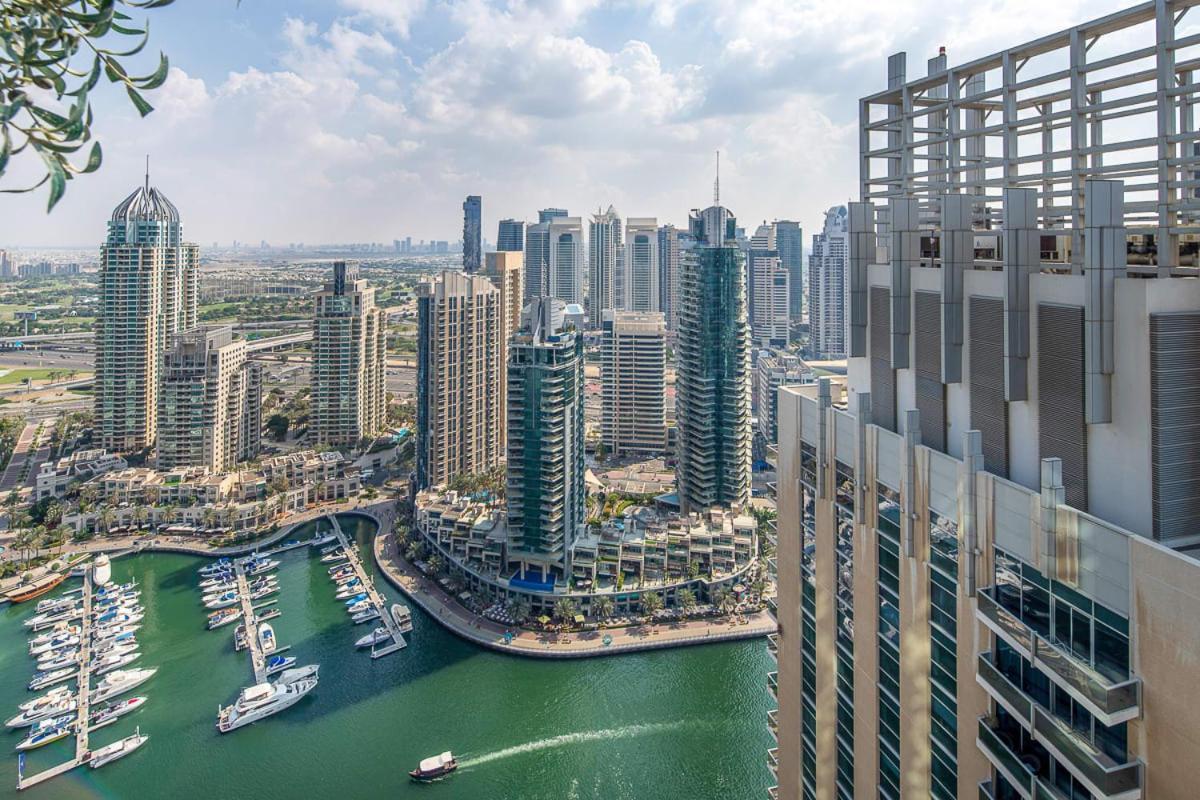 Frank Porter - Marina Terrace Tower Apartment *