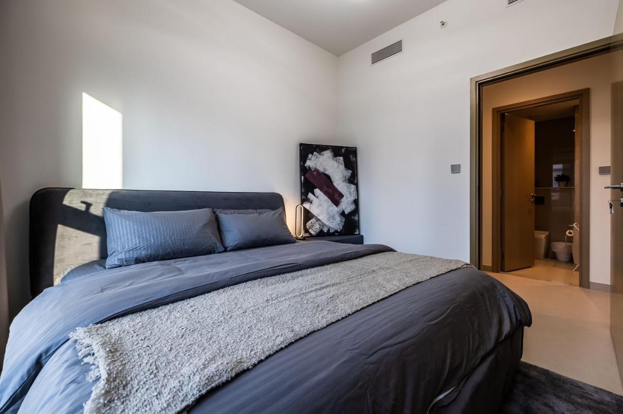 Downtown, Burj Royale 2 Bdr Full Burj - Khalifa View Apartment